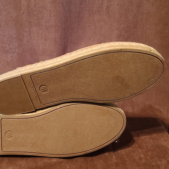 Universal Thread - Clogs / Sandals - Picture 8 of 9